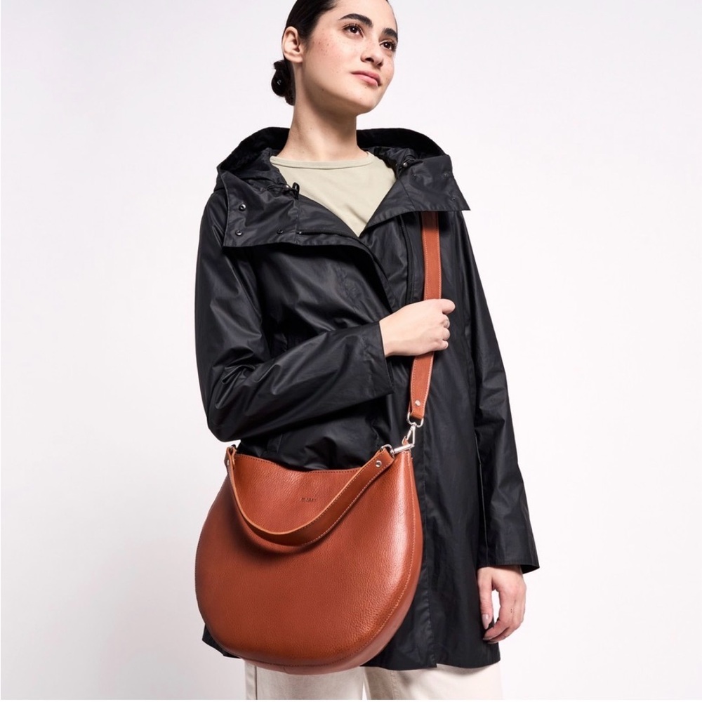M0851 Leather Shoulder Bag